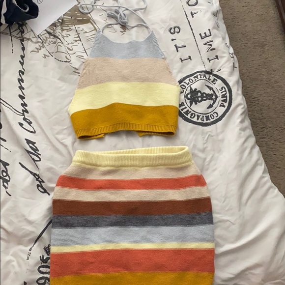 Two piece set - Picture 1 of 3